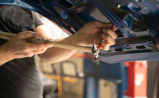 Dlaczego precyzja profilowania jest istotna przy naprawach blacharskich?