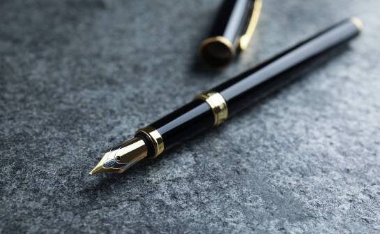 Jakie kolory etui do pióra są najmodniejsze w tym sezonie?