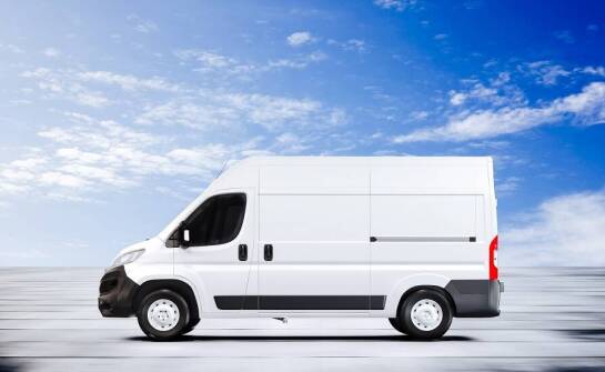 Wynajem dostawczych samochodów w sytuacjach awaryjnych – jak to działa?
