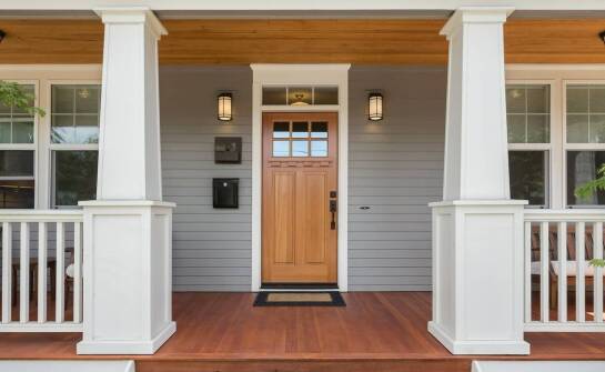 Jakie korzyści niesie za sobą profesjonalny montaż zewnętrznych drzwi?