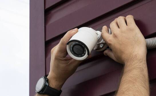 Wybór systemu alarmowego – na co zwrócić uwagę przy współpracy z firmą ochroniarską?