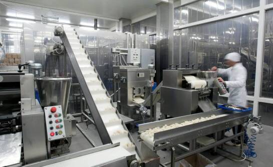 Jak kontrola jakości zapewnia bezpieczeństwo żywności w produkcji ziemniaków obranych?