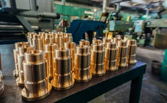 Jak wysokoniklowy mosiądz wpływa na trwałość i wytrzymałość przemysłowych produktów?