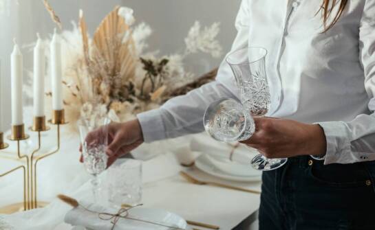 Porcelanowe półmiski jako kluczowy element każdej stołowej zastawy.