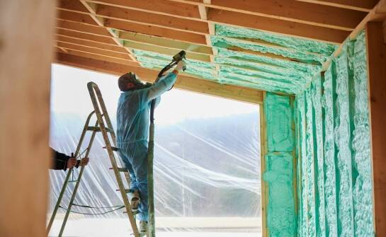 Zastosowanie nowoczesnych technologii w ocieplaniu celulozy