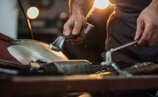 Proces technicznej kontroli używanych zderzaków przed sprzedażą: co warto wiedzieć?