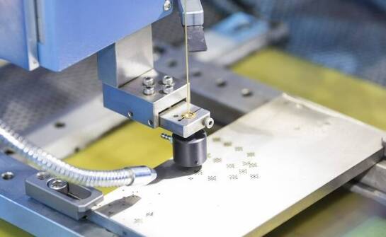 Jakie technologie wspierają skuteczność ultradźwiękowych badań w przemyśle?