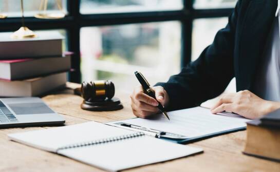 Porady prawne online – kiedy warto z nich skorzystać?