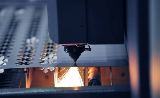 Wykorzystanie grawerowania w reklamowych projektach o unikalnym designie