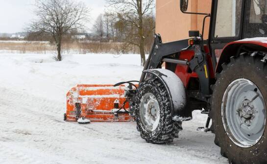 Odśnieżanie przez ogrodniczą firmę – komfort i bezpieczeństwo w zimie