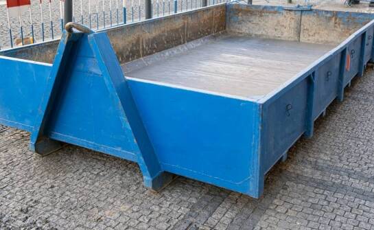 Abrollcontainer mit Bordwänden: Flexibilität und Anpassung an Kundenbedürfnisse