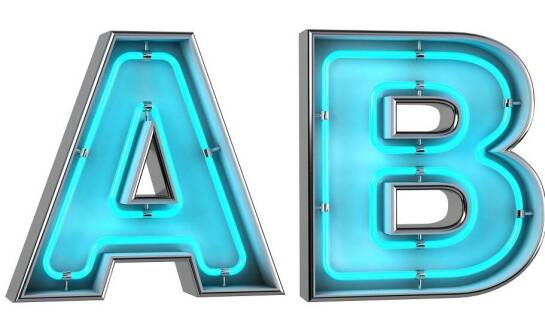 Efekty świetlne w przestrzennych literach: jak przyciągnąć uwagę klientów?