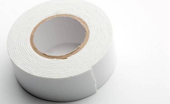 Zastosowanie dwustronnej taśmy w przemyśle motoryzacyjnym