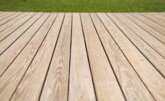 Drewniane tarasy a ekologia - jakie są korzyści?