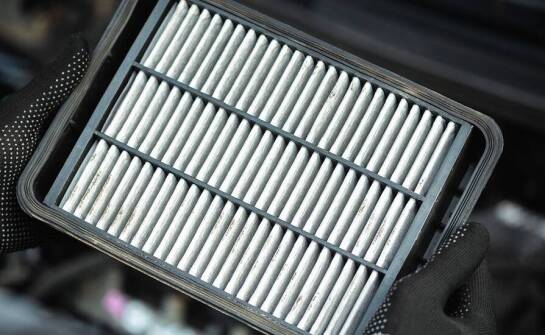 Jakie cechy powinien mieć wysokiej jakości filtr do powietrza w wózku widłowym?