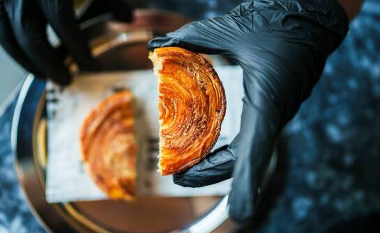 Jak jadalne złoto może podnieść wartość marketingową twojej cukierni