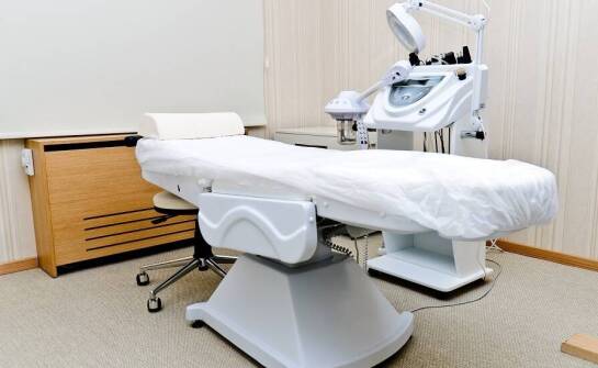 Sklep medyczny: przegląd najnowszych modeli zabiegowych foteli