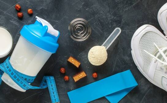 Spalacze tłuszczu w okresach zwiększonej fizycznej aktywności – jak je stosować?