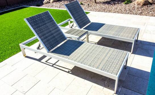 Leżaki z własnym nadrukiem: jakie są opcje dostosowania projektu?