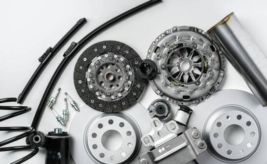 Wybór oryginalnych części do francuskich aut – korzyści dla pojazdu