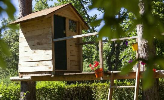 Przewodnik po personalizacji ogrodowych domków – od dachu po drzwi