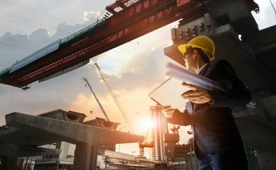 Przeglądy techniczne jako podstawa do oceny trwałości materiałów budowlanych.