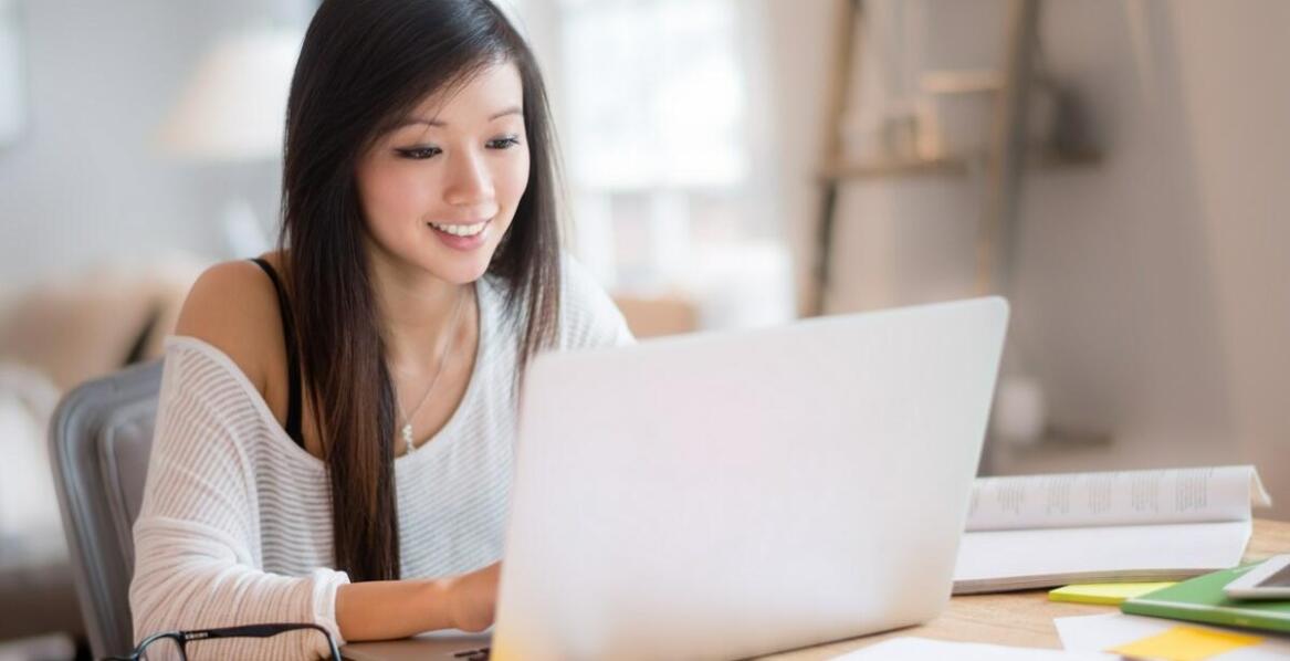 Wirtualna asystentka a zarządzanie interakcjami na społecznościowych portalach