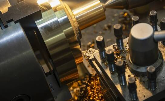 Profesjonalna naprawa tokarskich głowic w kontekście regeneracji wrzecion