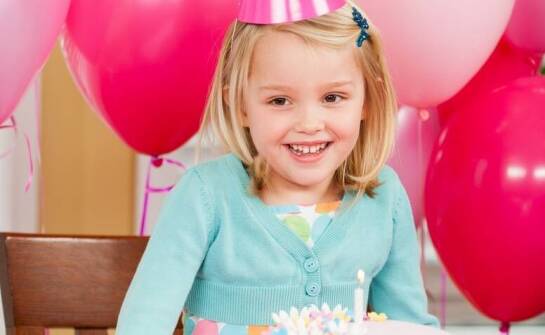 Najpopularniejsze motywy na dziecięce torty