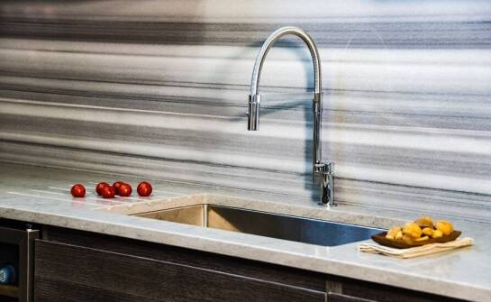 Jakie są zalety granitowych zlewozmywaków w nowoczesnej kuchni?