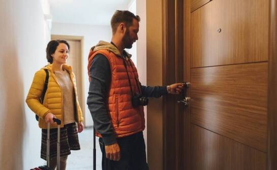 Komfortowe gościnne pokoje w Krynicy-Zdroju: co warto wiedzieć przed rezerwacją?