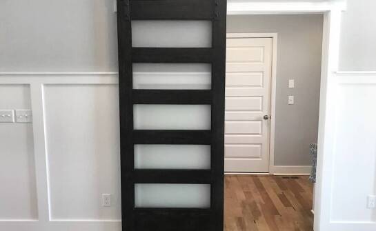 Estetyka i funkcjonalność przesuwnych drzwi w nowoczesnych domach