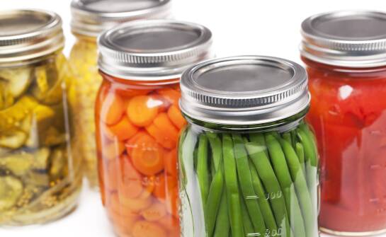 Wpływ zakrętek na szczelność słoików – co warto wiedzieć przed zakupem?