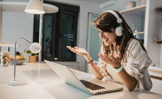 Nauka niemieckiego przez Skype: jak efektywnie rozwijać konwersacyjne umiejętności?