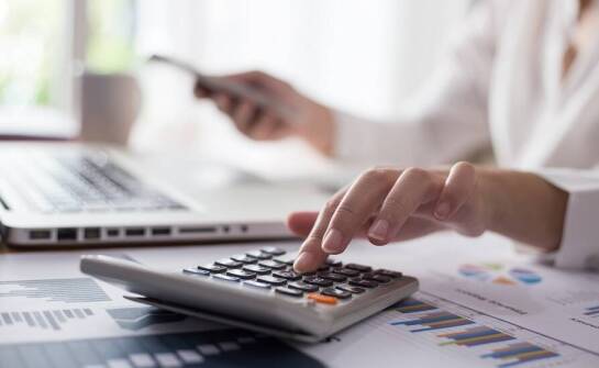 Jak system ESOK wspiera automatyzację procesów księgowych w rekreacyjnych obiektach?