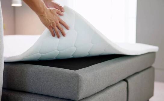 Jak wybrać najlepszą nakładkę na materac 150x200 dla osób z bólami kręgosłupa?