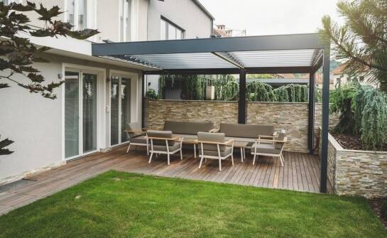 Przewodnik po dostępnych materiałach do tarasowych zadaszeń