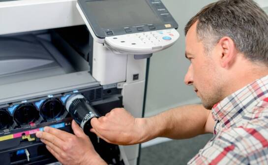 Rola serwisu w przedłużeniu żywotności biurowych drukarek