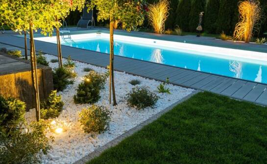 Jakie funkcje mogą posiadać nowoczesne ogrodowe lampki solarne?