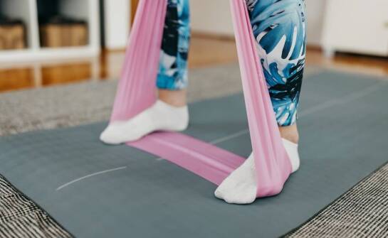 Jak odpowiednio pielęgnować damskie stroje na siłownię, by służyły przez długie lata?