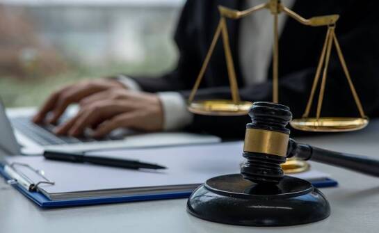 Znaczenie prawnika w sporach dotyczących cywilnych umów