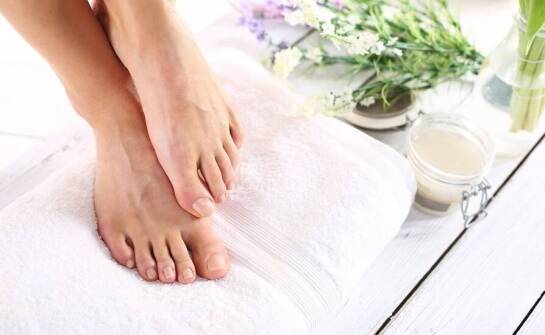 Na czym polega pielęgnacja paznokci w ramach podologii?