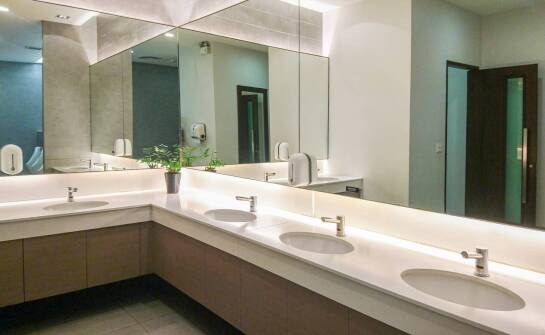 Rola płatnych systemów toalet w poprawie jakości usług w miejscach publicznych