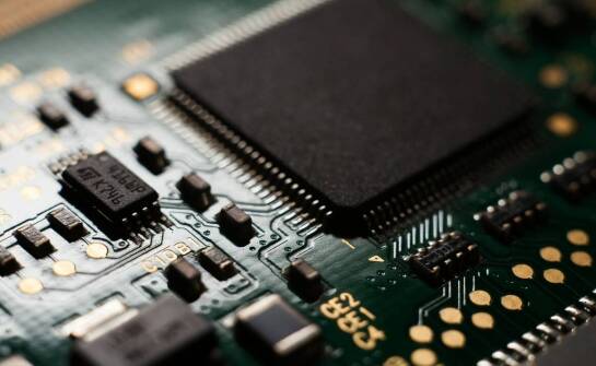 Sterownik silnika 12V w kontekście nowoczesnych technologii IoT.