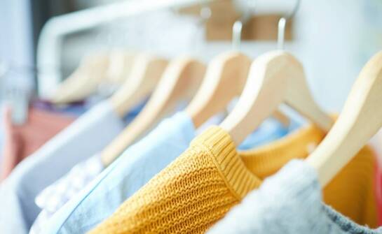 Bluzki dla chłopca z długim rękawem – najpopularniejsze fasony tej jesieni