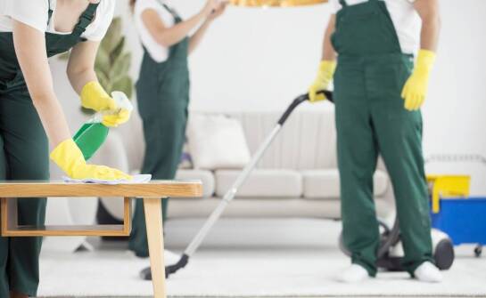 Jak efektywne zarządzanie czasem wpływa na terminowość realizacji usług sprzątania?