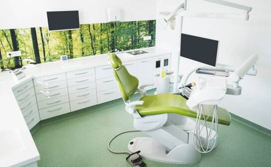 Wpływ lekkiego designu autoklawów na ergonomię pracy w gabinecie