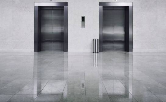 W jaki sposób elastyczność oferty dźwigowej wspiera klientów?