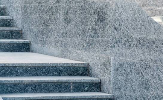 Ozdobny kamień w kontekście nowoczesnych projektów budowlanych