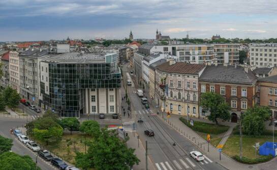 Jak transport nagrobków jest realizowany w Białymstoku?